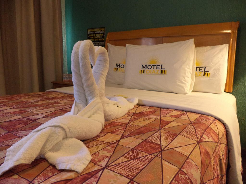 Hotel Diaz Tijuana Room photo