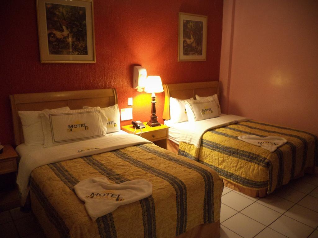 Hotel Diaz Tijuana Room photo