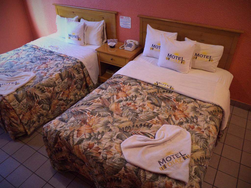 Hotel Diaz Tijuana Room photo